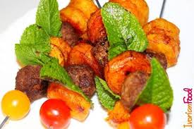 Brochettes D Alloco Aux Boulettes A La Menthe Recettes D Afrique Alimentation Brochette