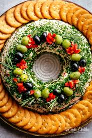 Christmas Bacon Cheese Ball Wreath Is A Showstopper Full Of Crispy Bacon Cheese Chives And Onions Th Cheese Ball Recipes Christmas Cheese Appetizer Recipes