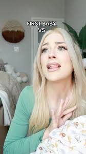 moms with their first baby vs their second 😂