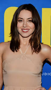 Absolutely gorgeous eyes. Stunning Aubrey Plaza.