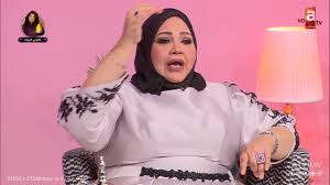 أثارت الفنانة الكويتية انتصار الشراح، الجدل على مواقع التواصل الاجتماعي بعد ظهورها ترتدي باروكة فوق الحجاب.وتداول رواد التواصل صور الشراح في المسلسل. Ø­Ø³Ø±Ø© Ø§Ù†ØªØµØ§Ø± Ø§Ù„Ø´Ø±Ø§Ø­ Ø¹Ù„Ù‰ ÙˆØ¶Ø¹ Ø§Ù„ÙÙ† Ø£Ø³Ø§Ù…ÙŠÙ†Ø§ Ù„ÙŠØ´ ØªØªØ£Ø®Ø± Ø±ØºÙ… ØªØ§Ø±ÙŠØ®Ù†Ø§ Youtube