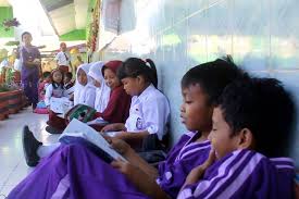 Kpai mencatat kenaikan angka putus sekolah dan pernikahan dini imbas pjj. Anak Anak Miskin Tak Lagi Khawatir Putus Sekolah Ypp 17 Agustus 1945