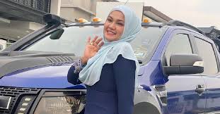 Malaysia, artis, dan indonesia terdapat, indonesia terdapat gambar, linda rafar, malaysia dan indonesia, melayu, oct 13, datuk, astro. Dia Seorang Yang Jujur Zarina Zainuddin Mohon Maaf Gara Gara Anak Petik Nama Rakan Artis Langgar Sop