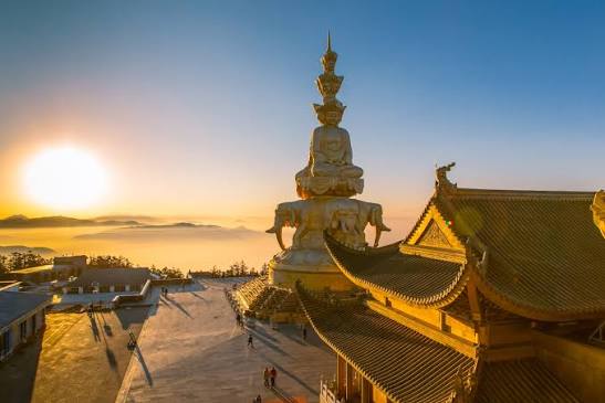 Mount Emei] Must-See Spots for an Unforgettable One-Day Getaway