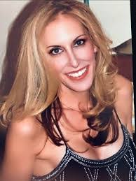 Nancy Willis's Instagram, Twitter & Facebook