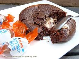 Coulant Au Chocolat Fourre Aux Schokobons Les Delices D Helene Recette Recettes Sucrees Idee Recette Facile