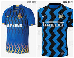 Inter milano è il brand scelto per la campagna di lancio del nuovo logo, che l'inter sta realizzando dopo avere fatto un'approfondita indagine di mercato fra i tifosi, in italia e nel mondo, fra gli ex giocatori e fra esperti di comunicazione. Suning E Un Doppio Annuncio La Maglia Del Jiangsu Come Quella Dell Inter Foto Sportmediaset