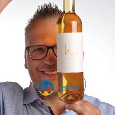 Likördealer by Daniel Göller