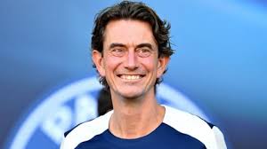 Lewis Pearson: Exeter forward extends contract to 2026