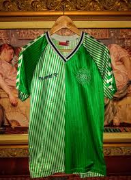 Score draw are the leading supplier of official retro football shirts in the world. Denmark Dritte Fussball Trikots 1986 1988