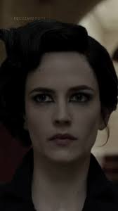 The first time and the last time, she opened the door for Jake....  #missperegrineshomeforpeculiarchildren #mphfpc #missperegrine #fyp  #shifting #jakeportman #mrbarron