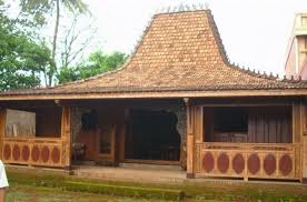 Nah, kali ini admin akan berbagi ilmu yang tidak kalah menarik dari sebelumya. Rumah Adat Joglo Situbondo Sederhana Tapi Bercita Rasa Seni Tinggi Sering Jalan
