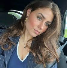 Tami Silva's Instagram, Twitter & Facebook