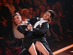 Serena williams returns to the sports illustrated swimsuit issue this year, and her suits are sexier than ever. Fotostrecke Let S Dance 2013 So Recken Und Strecken Sich Die Kandidaten News De