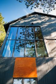 Maison Au Bord Du Lac By Anik Peloquin 4 Modern Cottage House Architecture Design Vacation Home