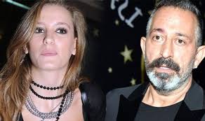 Maybe you would like to learn more about one of these? Cem Yilmaz Sevgili Serenay Sarikaya Ile Havuzdaki Goruntulerini Yayinlayan Siteyi Mahkemeye Veriyor