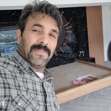 یو افغان له اتلس (18) کاله مسافري وروسته په ناڅاپي توګه د ورور دکان ته ورځي  ورور یې فکر کوي، چې مشتری راغلي وروسته یې پیژني...! #افغانستان #Afghanistan  #longweekend #Watan #followers #Highlights #