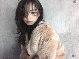 ユージhair ペンタス pentas 静岡 shizuoka ボブ ロブ セミディ ミディアムヘア ヘアメイク 撮影 うざバング シースルーバング 白 ダメージデニム ピンクファー セミディ ミディアムヘア ヘアメイク