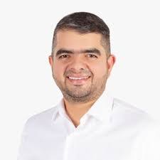 Daniel Largo's Instagram, Twitter & Facebook