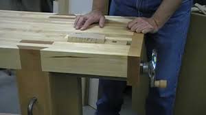 Note the width of the legs and the thickness of the top. Pdf Small Roubo Workbench Plans Plans Diy Free Dollhouse Materials Obese40ujd