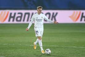 Norway's midfielder martin odegaard holds the ball during the international friendly football match between norway and greece at la rosaleda stadium in malaga in preperation for the uefa european. Martin Odegaard On The Verge Of Leaving Real Madrid For Arsenal Football Espana