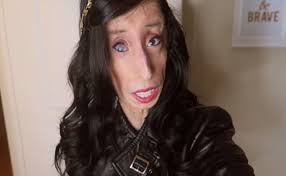 Our porno collection is huge and it's constantly growing. Minunata LecÈie De ViaÈÄ OferitÄ De TanÄra NumitÄ Cea Mai UratÄ Femeie Din Lume