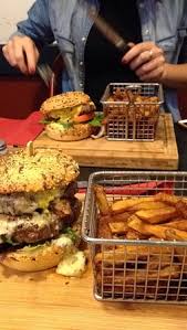 Black Mountain Burger Supplement Double Steak Et Fromage Frites Picture Of Yard La Burger Factory Toulouse Tripadvisor