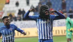 Les 20 buts de diagne, la révélation en turquie ! Serie D Spielzeugpistole Konig Der Turkei Der Verruckte Aufstieg Von Mbaye Diagne