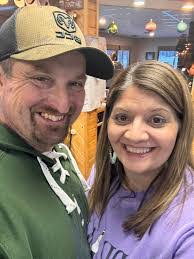 Lisa Brunelle's Instagram, Twitter & Facebook