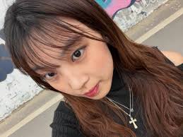 9/8/2025 (Sat) 9pm till late On the hill coffee bar  22歲啦，感覺自己仲係一事無成，未來好似一片未知。  所以我決定喺22歲生日搞一個音樂會，當係送比自己嘅生日禮物。透過籌備呢個表演發掘自己鍾意同擅長嘅野，同埋希望可以製造到一個同親朋好友開心聚會嘅場合。  當晚 ...