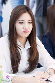 K Pop Fans Collect 55 Photos Of The Unhappiest Idols And Their Adorable Frown Faces Koreaboo Girl S Day Yura Girl Day Kim Ah Young
