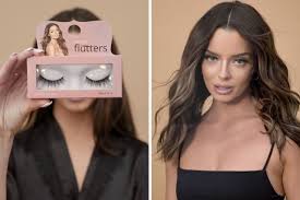 Welcome to the official primark facebook page. 2021 Maura Higgins Bringt Mit Primark Beauty Eine Schnappchen Kollektion Fur Falsche Wimpern Auf Den Markt Zu Einem Preis Von Jeweils Nur 5 Gbp Gettotext Com
