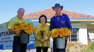 The campaign contriutes to reducing the prevlaence of smoking among adults in wa through its mass media campaigns, while also contributing to broader tobacco control efforts through Volunteers Don Yellow For Cancer Council Fundraiser South Western Times