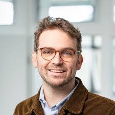 Martin Holder's Instagram, Twitter & Facebook