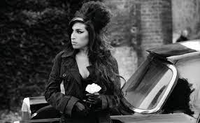 Was an english jazz/soul singer and songwriter. Amy Winehouse Start