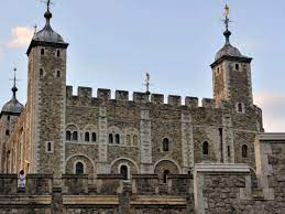 Der tower of london ist eine der berühmtesten festungen der welt, die im laufe der geschichte als königspalast, gefängnis, waffenkammer und sogar als zoo bestaunen sie die weltbekannten kronjuwelen und treffen sie die beefeaters auf einer tour durch den tower of london. Dieb Bricht In Tower Of London Ein Welt