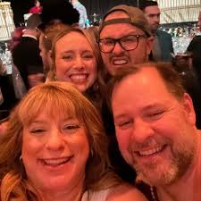 Beth Partridge (@chickenmama44) • Instagram photos and videos