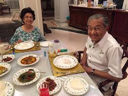 Marilah kita mengorak langkah generasi muda. Mahathir Nyatakan Malaysia Keluar Dari Tekanan Utang Dunia Tempo Co