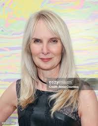 Sara Herbert's Instagram, Twitter & Facebook