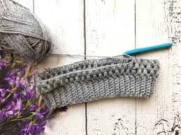 I am embarrassed to say i have been an accomplished tapestry weaver for 20 plus years but never learned to knit. The 8 Best Ergonomic Crochet Hooks Sets In 2021 Reviewed