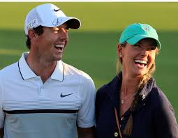 Der spanier jon rahm holte sich mit einem schlag vorsprung auf louis oosthuizen die 121. Bildergalerie Die Golfstars Und Ihre Hubschen Frauen Page 2 Of 7 Golf Magazin