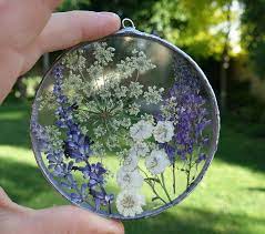 Pressed flowers also make perfect embellishments for many other types of projects. Stained Glass Pressed Flower Sun Catcher Pressed Flowers Stained Glass Glass