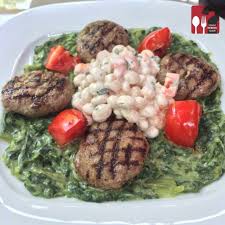 Ispanak Kremasi Yataginda Kasap Kofte Marlon Suadiye Istanbul Calisma Saatleri 09 00 00 30 0216 445 11 30 Mozzarella Pe Ispanak Mozzarella Yemek