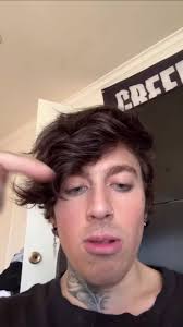 I like sharks :) @TX2 #tx2 #emo #livestream #tx2livestream #evanthomas  #mentalhealth #mentalhealthawareness