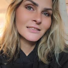 Posting anonymous because I don't want to be harassed or have my DMs loaded  with random people I'm looking for leads. This is a career path I want to  follow. Currently 26