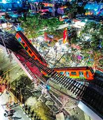 Colapsa estructura de la línea 12 del #metro de #cdmx, estación #olivas. X4yxuiwbhzt6am