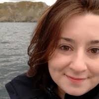 Maxine Oliver's Instagram, Twitter & Facebook