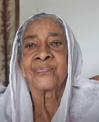 It is with a heavy heart and deep sadness to announce the passing of our  beloved mother Najiba Safi wife of the late Ghulam Hossain Safi