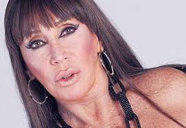 El Metro recibe a Moria y su elenco