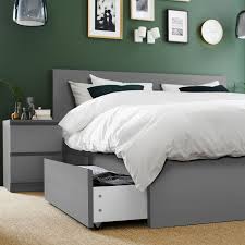 Malm Bettgestell Hoch Mit 4 Schubladen Grau Las Luroy Ikea Osterreich In 2020 High Bed Frame Malm Bed Malm Bed Frame